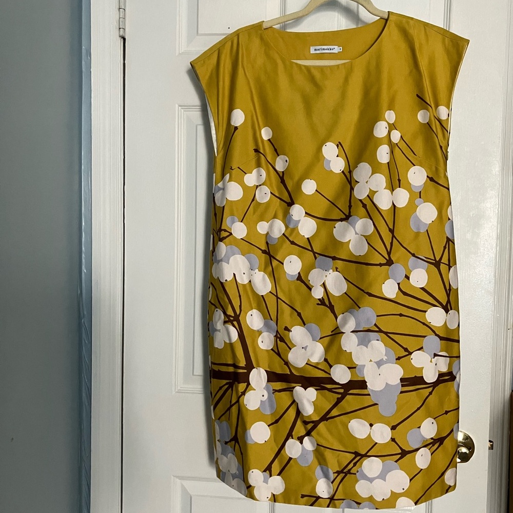 Gorgeous Marimekko floral shift dress
